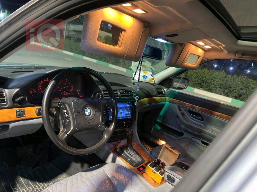 بي ام دبليو الفئة 7